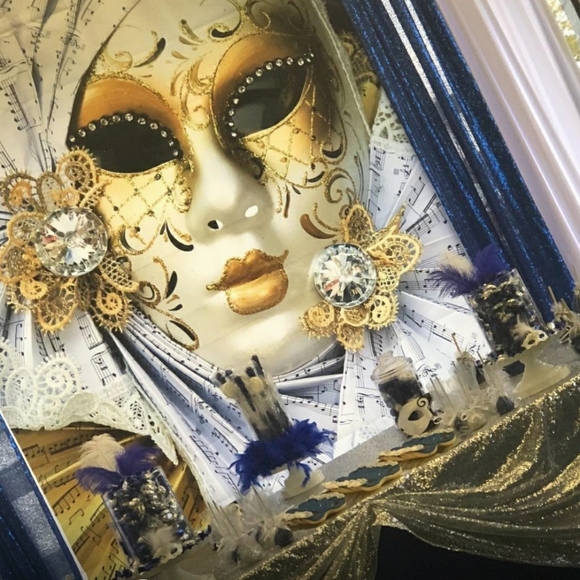 Masquerade backdrop - Picture 2 of 5